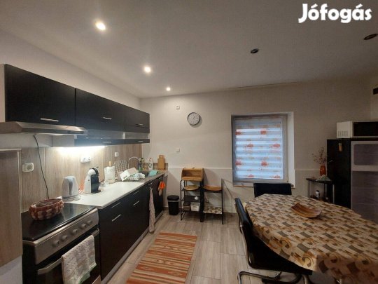 Eladó tégla lakás Kecskeméten