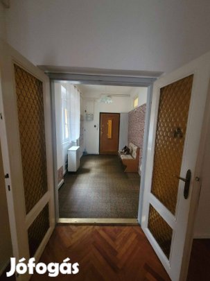 Eladó tégla lakás Marcali parkban