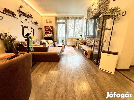 Eladó téglalakás Budapest XVI. kerület, Újszász utca