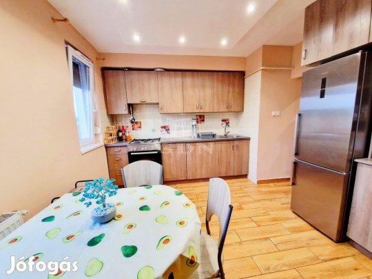 Eladó téglalakás Miskolc, Andrássy út