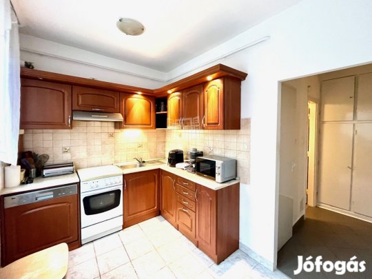 Eladó téglalakás Zalaegerszeg, I. emelet, azonnal költözhető