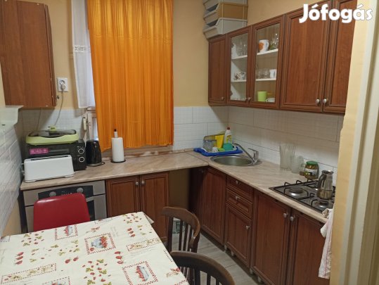 Eladó téglalakás, Kaposvár