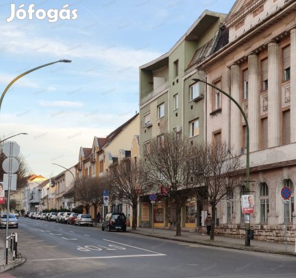 Eladó téglalakás, Kaposvár