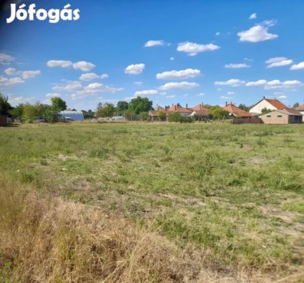 Eladó telek Derekegyházon