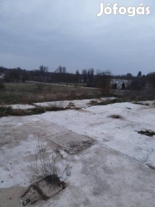 Eladó telek Vértesacsa