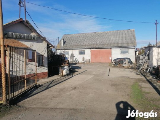 Eladó telephely Szajolban