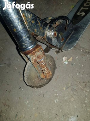 Eladó teleszkópos roller Storm