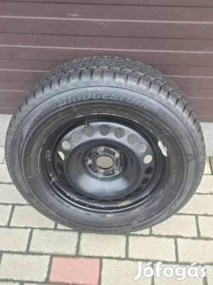 Eladó téli gumi felnivel