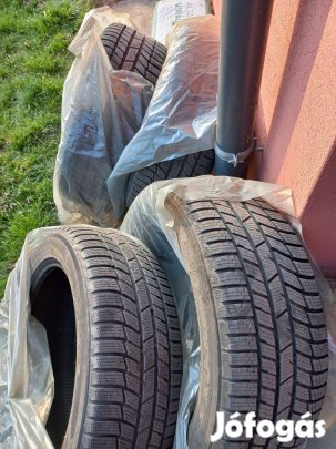 Eladó téli gumi szett 235/55 R19 méret