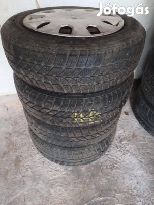 Eladó téli gumik acélfelnin