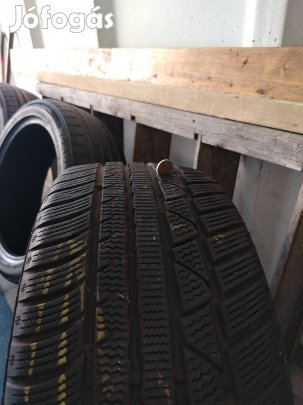 Eladó téli nyári gumi.