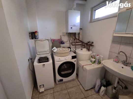 Eladó teljesen felújított családi ház Fonyódon