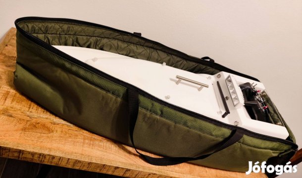 Eladó teljesen új 102cm etetőhajó, radarral, autopilottal