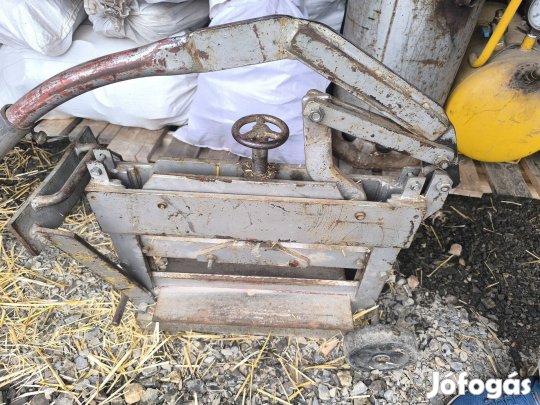 Eladó térkő roppantó Jó állapotban