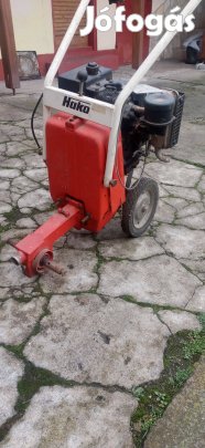 Eladó több funkciós kerti gép. Elől kihajtással,hó marót,fűnyírót ,rot