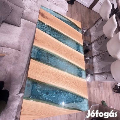 Eladó tölgy étkező asztal