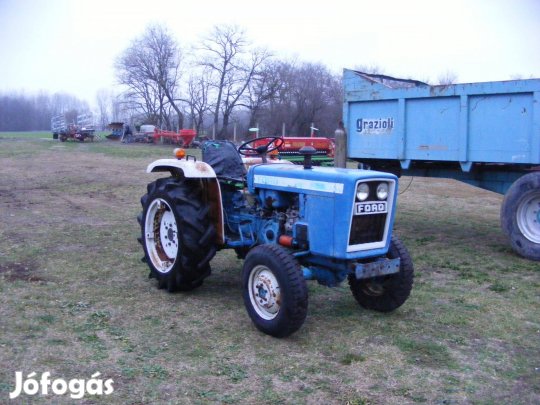 Eladó traktor Ford 1520 4x4