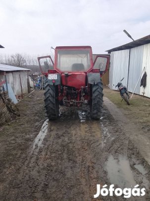 Eladó traktor és más tárgyaim Tiszakerecseny én található 06708846122