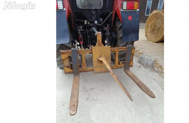 Eladó traktorral használható targonca villa és bála tüske