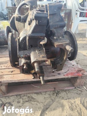 Eladó tz4k váltó ház 