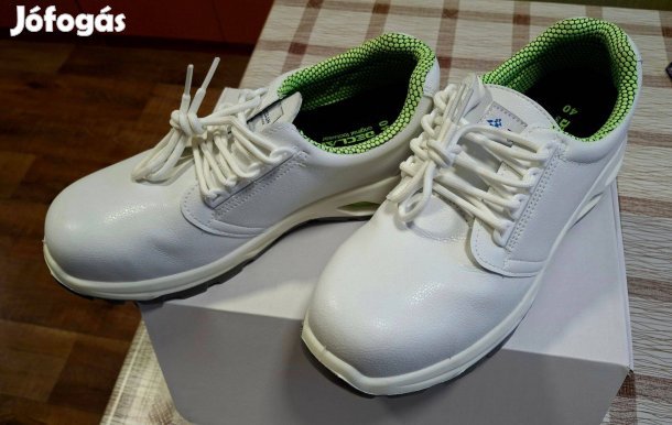Eladó új 40-es Declan munkavédelmi cipő