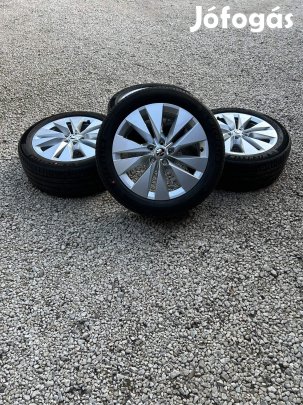 Eladó új 5x112 r19 gyári Skoda Kodiaq alufelni Michelin nyári gumival!