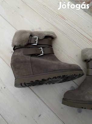 Elado új ! Bőr Bárány szőr beles női csizma 38 meret