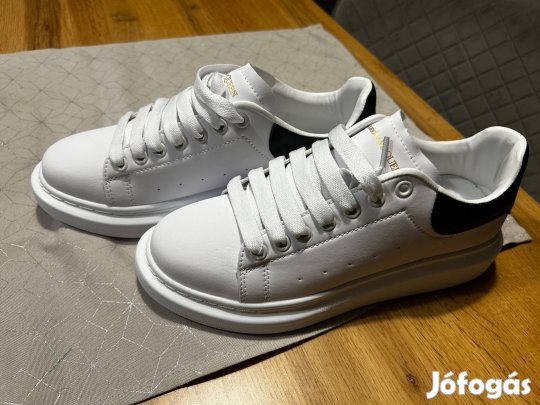 Eladó új, férfi elegáns sport cipő 43-as