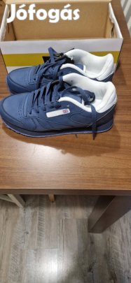 Eladó új edző cipő