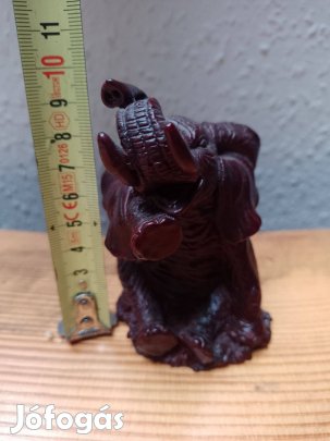 Eladó új elefánt szobor Zalaegerszegen