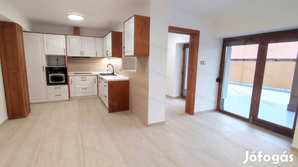 Eladó új építésű, 3 szobás, nagy teraszos sorházi lakás