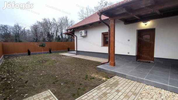 Eladó új építésű, 3 szobás, nagy teraszos sorházi lakás