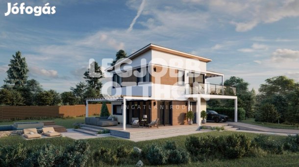Eladó új építésű passzívház Cegléden a Vörösmarty tér közelében