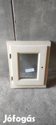 Eladó új fa ablak, tokméret 44x58 cm