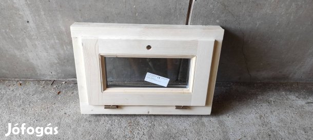 Eladó új fa ablak, tokméret 58x40 cm