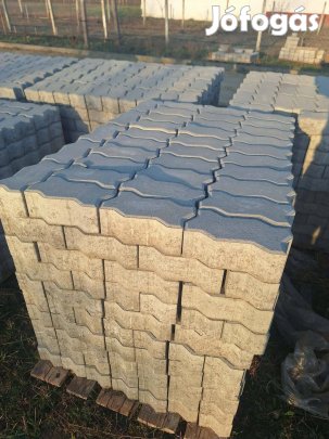 Eladó új térkő, 8 cm magas