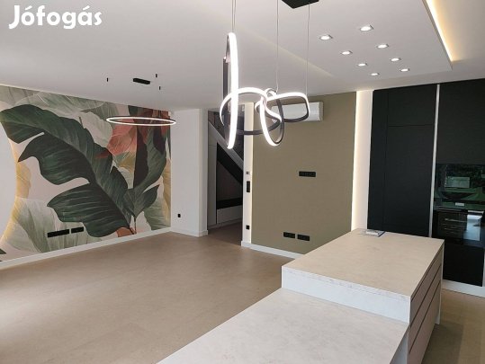 Eladó újépítésű luxus ikerház Debrecen belvárosában