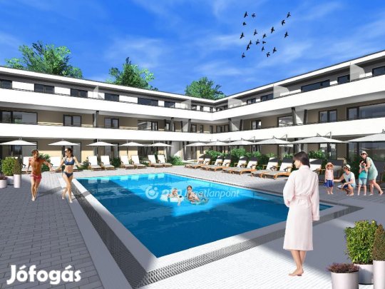 Eladó újépítésű vízparti lakás, Tiszafüred