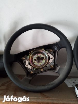 Eladó újra bőrözve mercedes w210 kormány