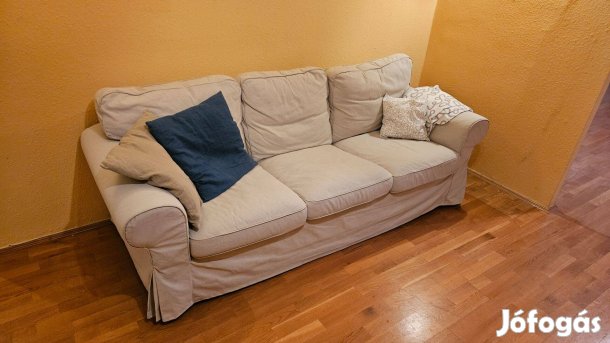 Eladó újszerű 3 személyes Ektorp kanapé