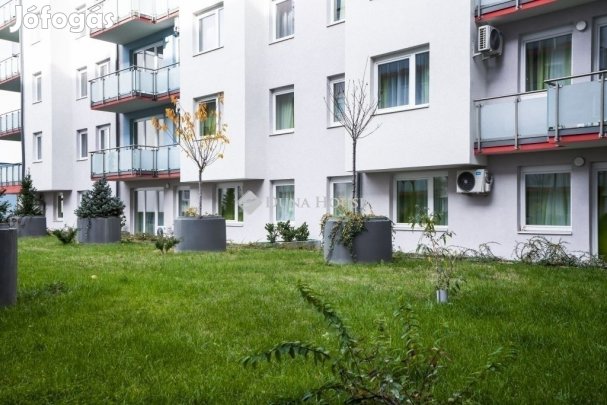 Eladó újszerű, 3 szobás, erkélyes  lakás, Budapest 13. ker.