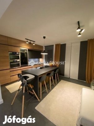 Eladó újszerű, napfényes, 5 szobás ikerház, Sződliget