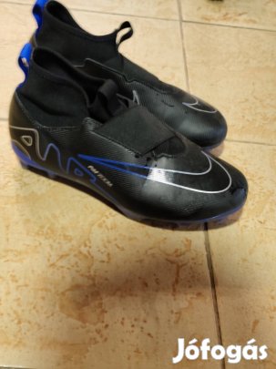 Eladó újszerű állapotban lévő Nike stoplis cipő