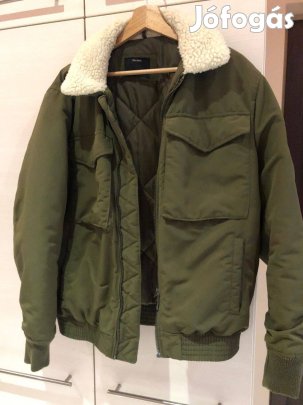 Eladó újszerű férfi Beshka kabát S-es
