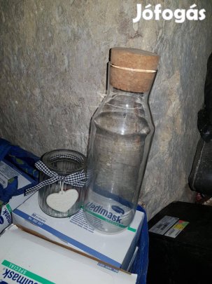 Eladó újszerű konyhai üveg