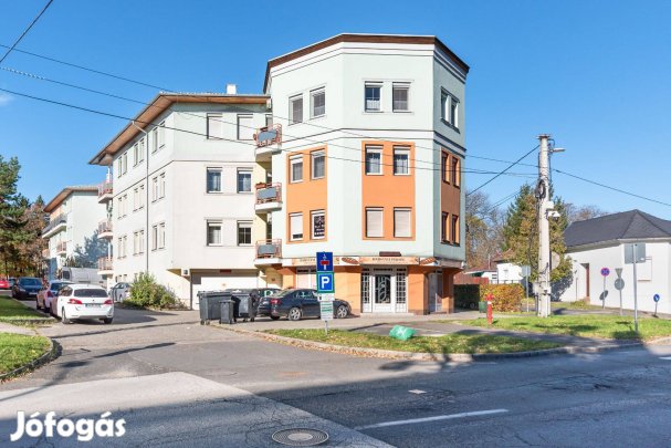 Eladó újszerű lakás Miskolc belvárosában