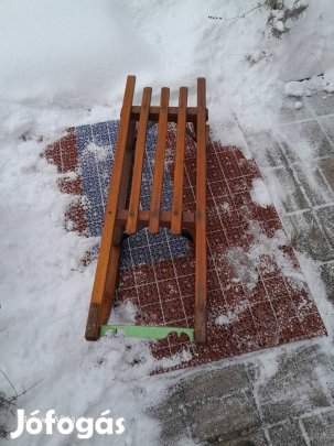 Eladó ujszerű szánkó