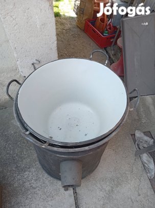 Eladó üstház + 2 db üst