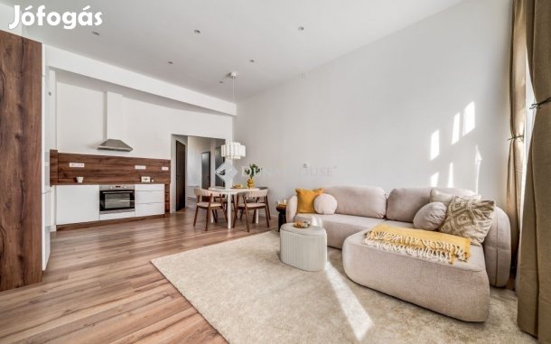 Eladó utcai nézetű, nagyon világos lakás, Budapest 13. ker.