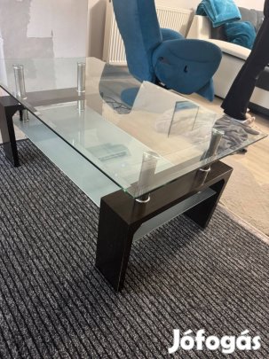 Eladó üvegasztal